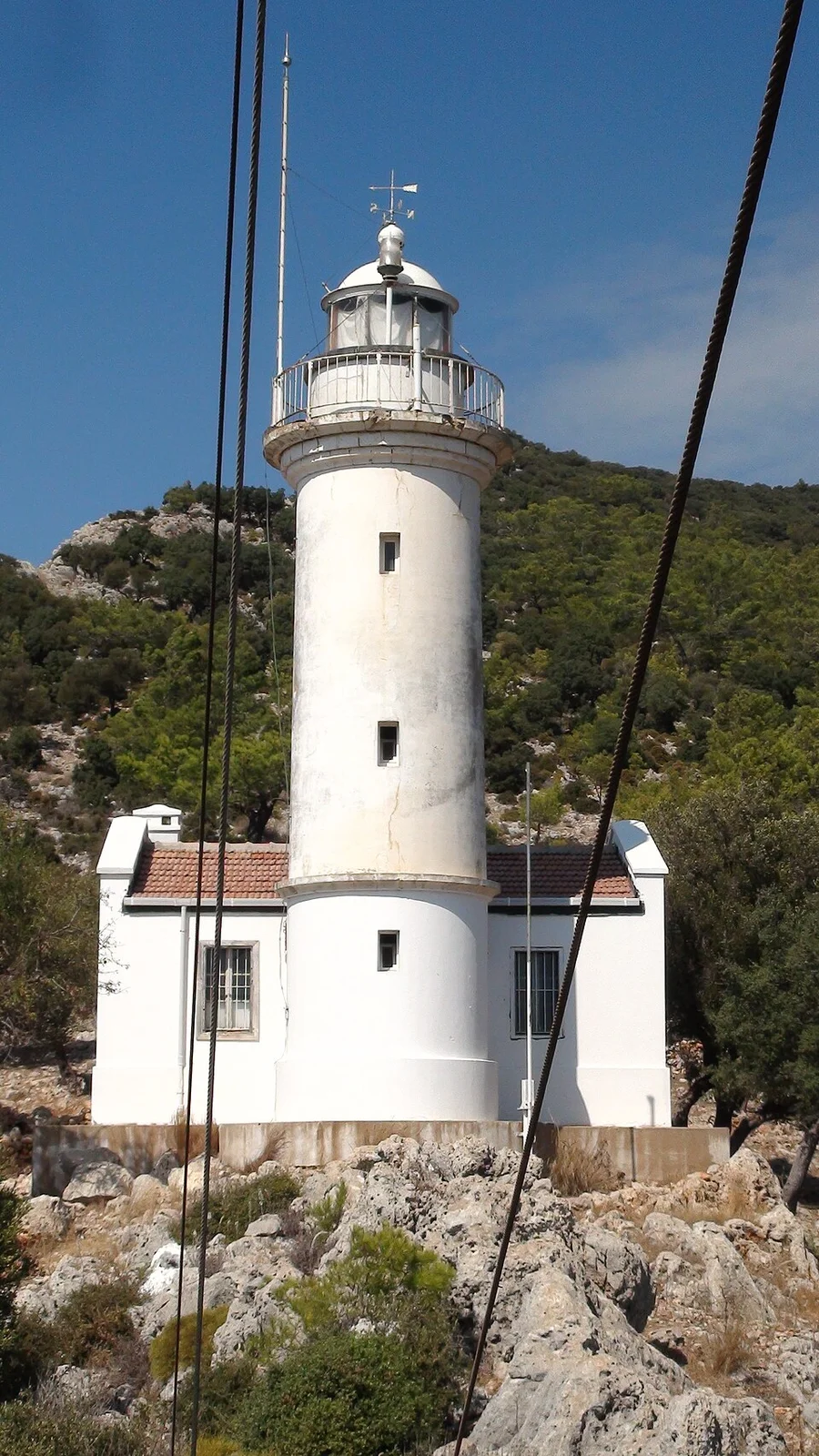 Gelidonya Feneri dış görünümü; Ekim 2010 arşiv fotoğrafı.