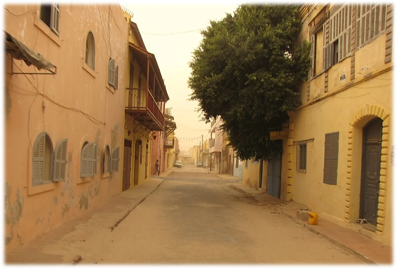 Saint-Louis street view, described as December 2014; source date 3 January 2015