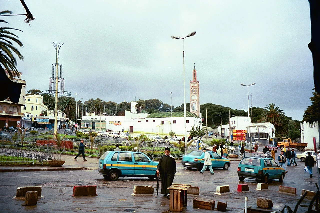 Grand Socco, 6 Haziran 2008; güncel işletme veya trafik düzenini göstermez