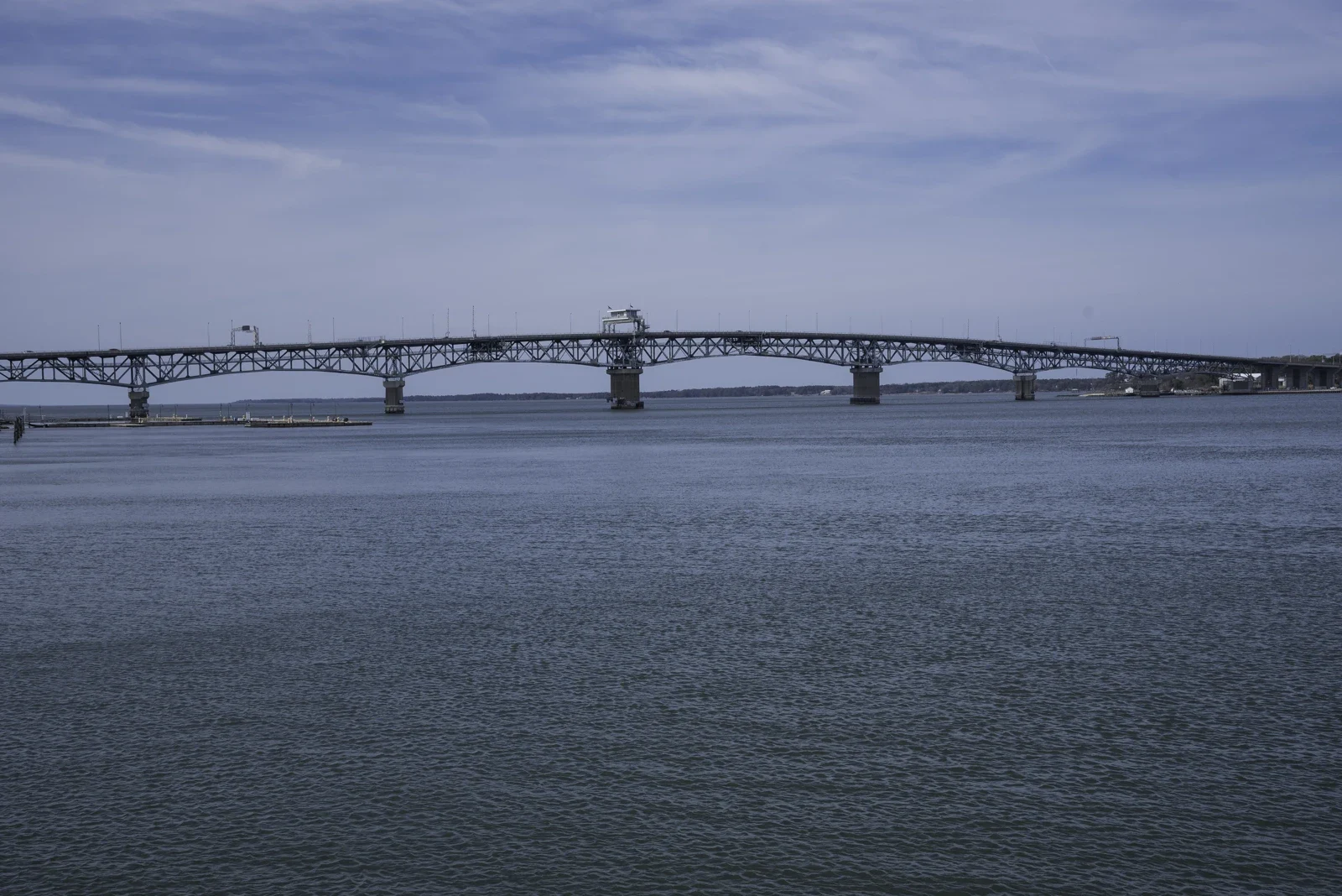 York River üzerinde George P. Coleman Memorial Bridge