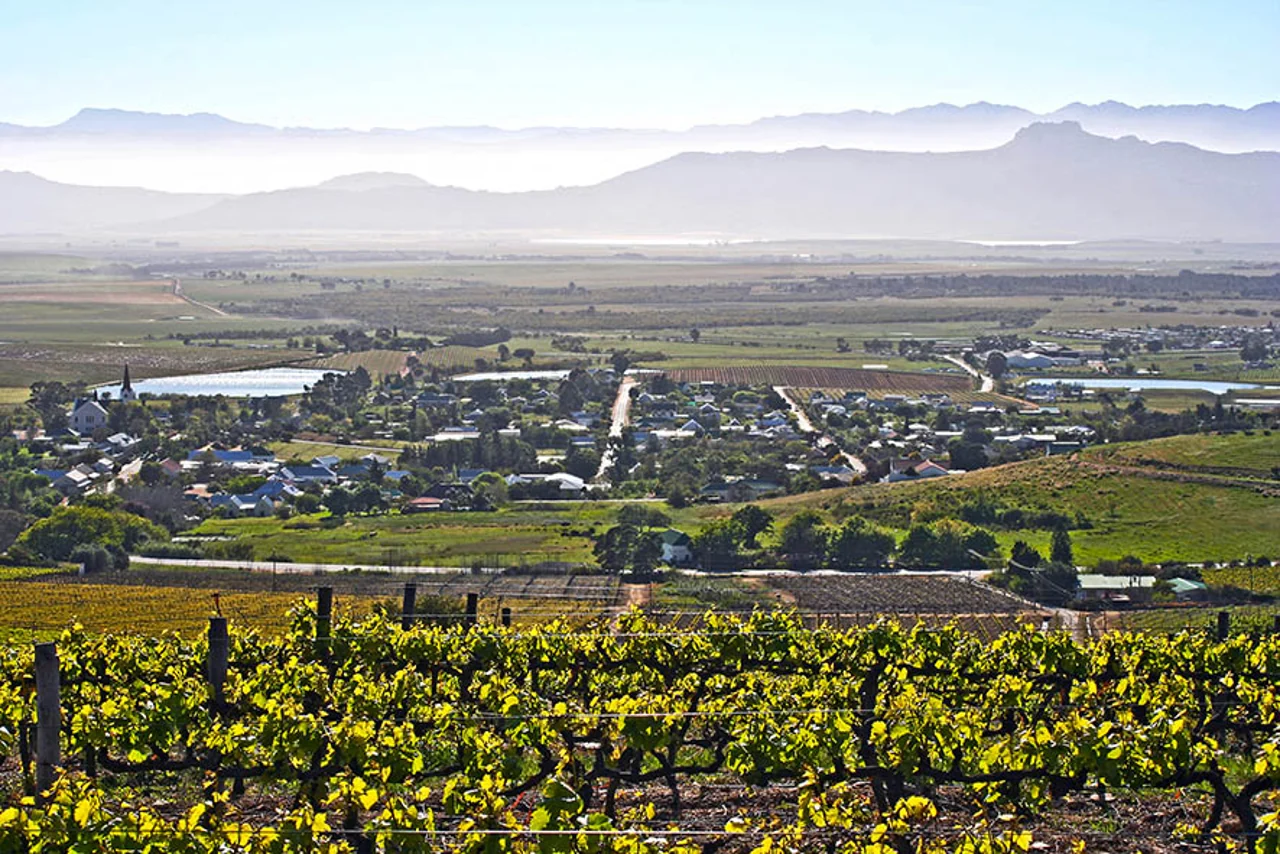 Town and agricultural surroundings, 2006; not current harvest or field access.