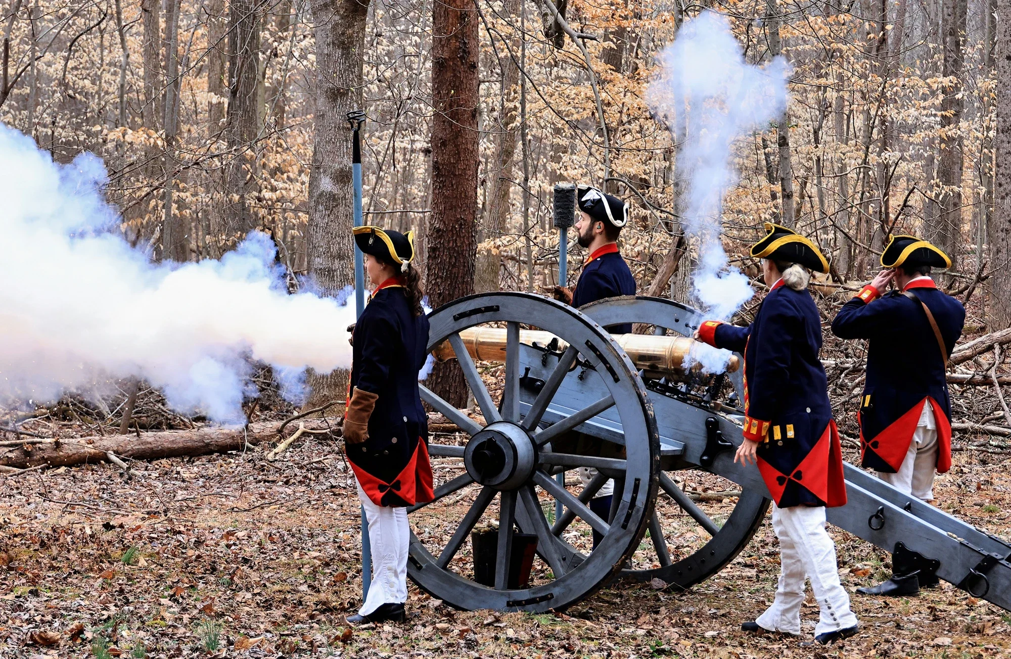 Guilford Courthouse 2025 yıldönümünde top ekibinin arşiv fotoğrafı