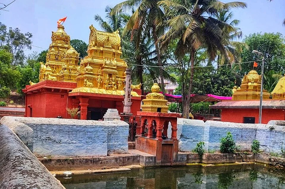 Exterior architecture of Someshwara temple in Dharwad