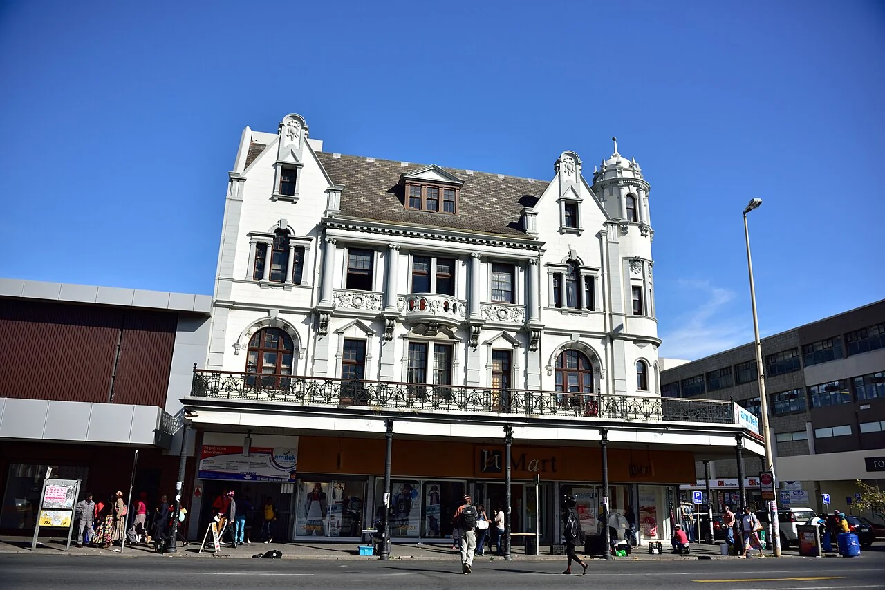 East London City Hall dış cephesi; South African Tourism, 26 Nisan 2015