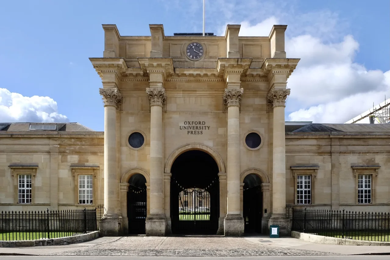 Walton Street’ten Oxford University Press cephesi, Nisan 2021