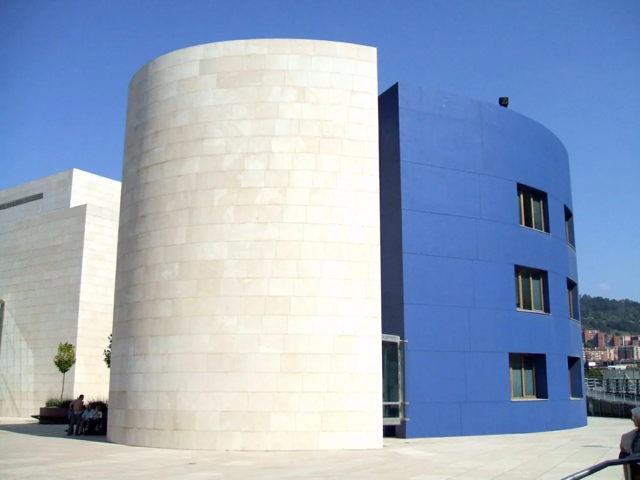 Bilbao Guggenheim Müzesi dış görünümü