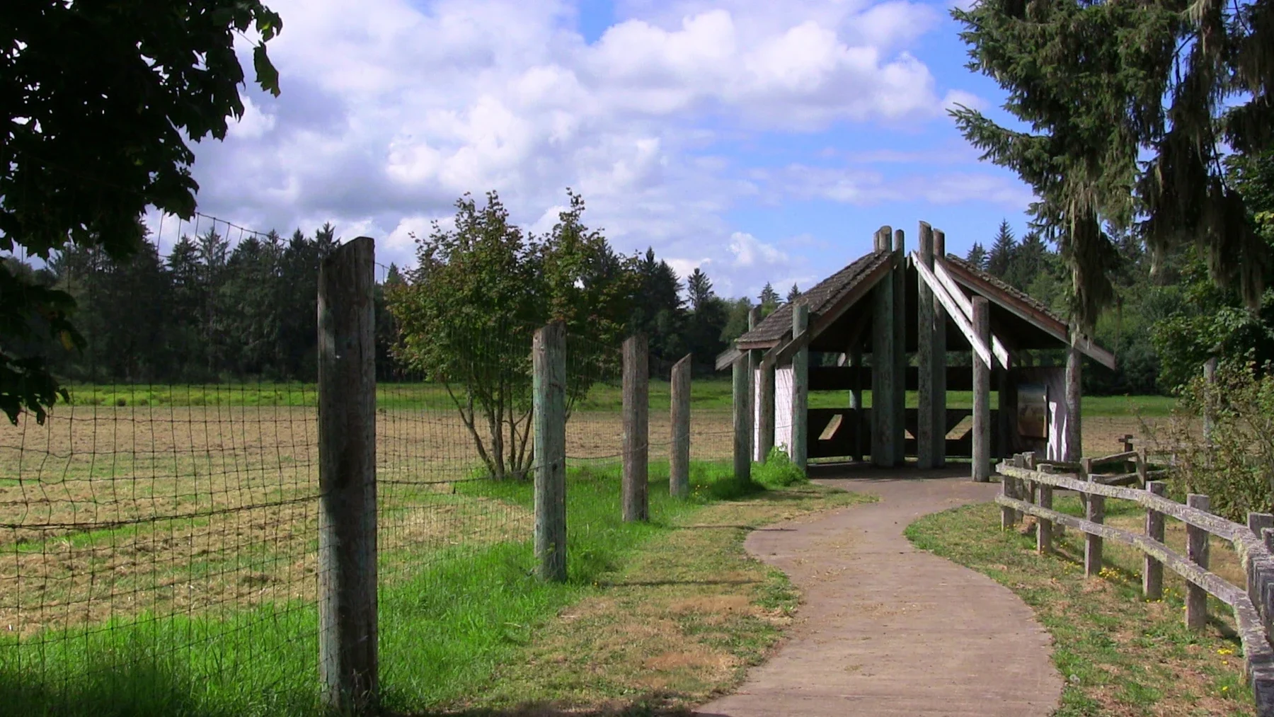 2012 archive of a trail and shelter at Julia Butler Hansen Refuge, not a Longview city park