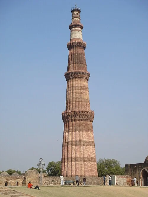 Qutb Minar tower and historic surroundings, Delhi