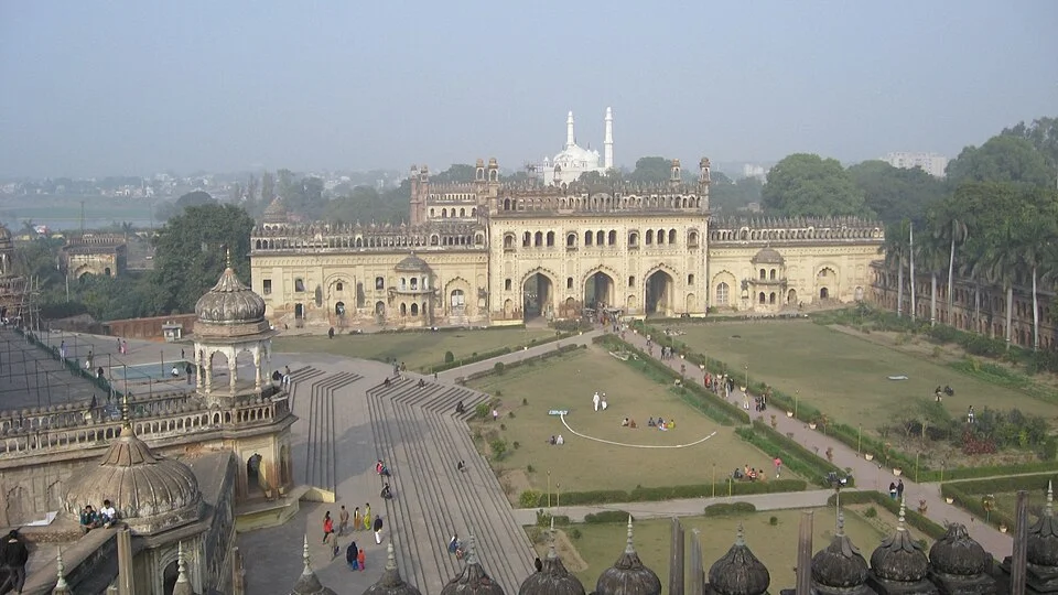 Lucknow Bara Imambara kompleksinin tarihî dış görünümü