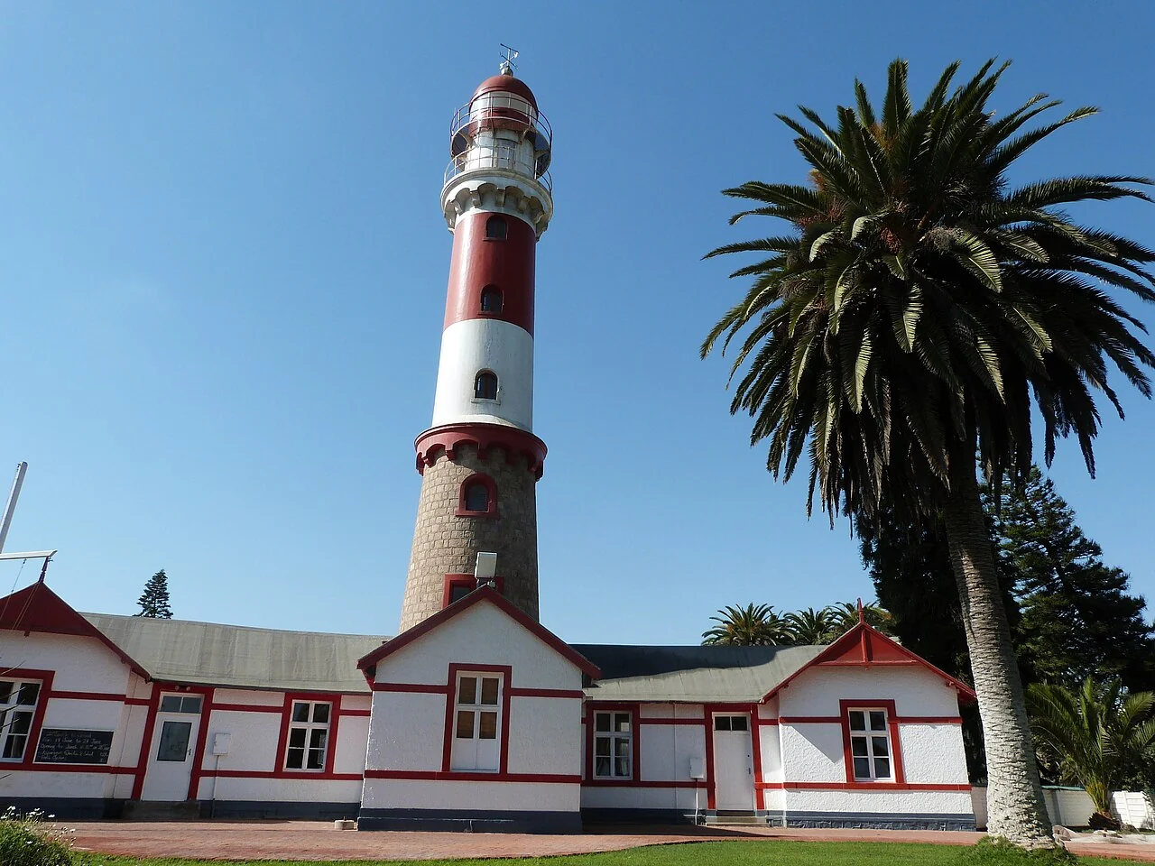 Swakopmund deniz feneri, 23 Haziran 2013; dış görünüm