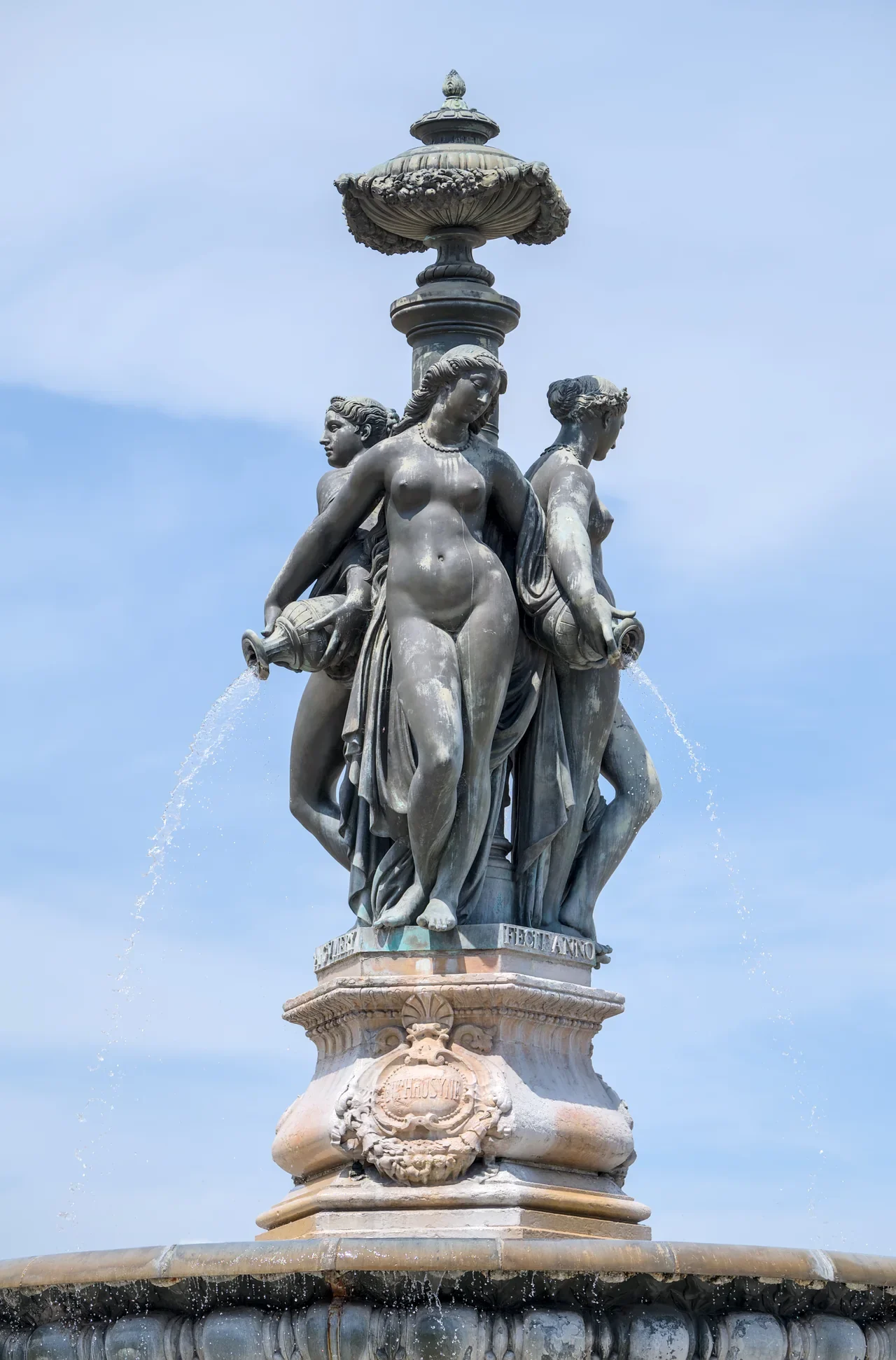 Place de la Bourse’ta Trois Grâces Çeşmesi, Temmuz 2025