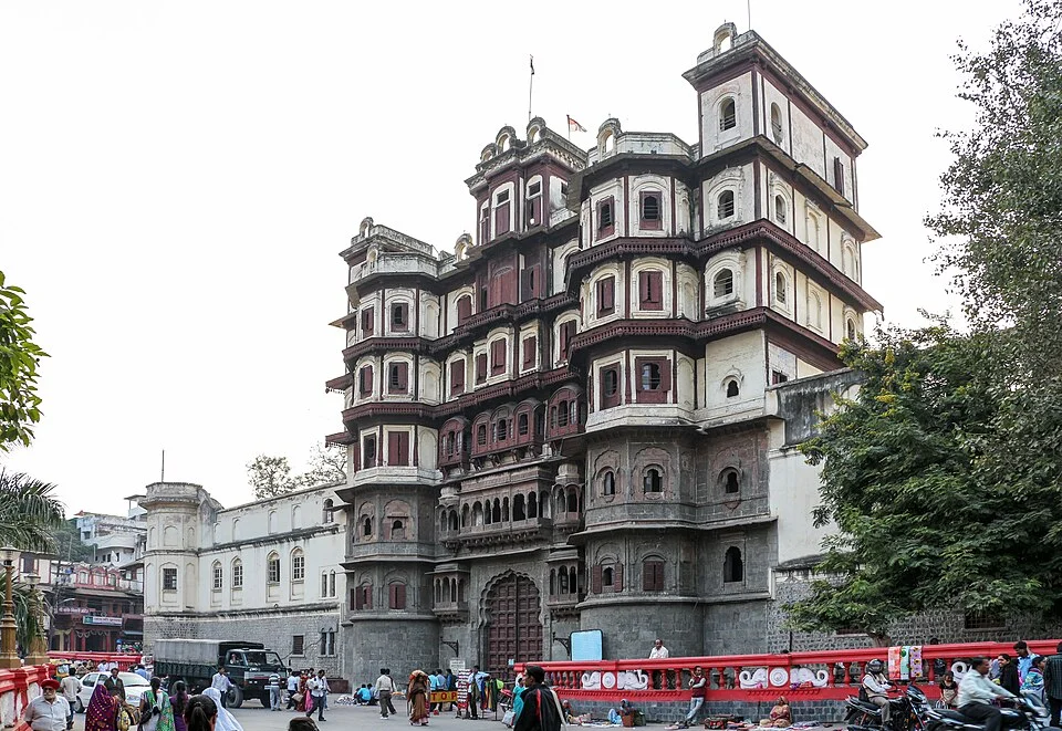Indore Rajwada Sarayı dış cephesi