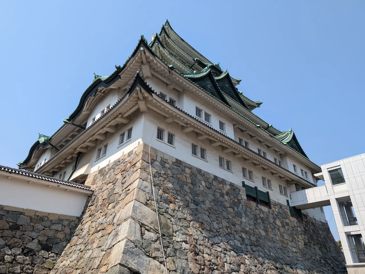 Nagoya Kalesi ana kulesinin dış cephesi