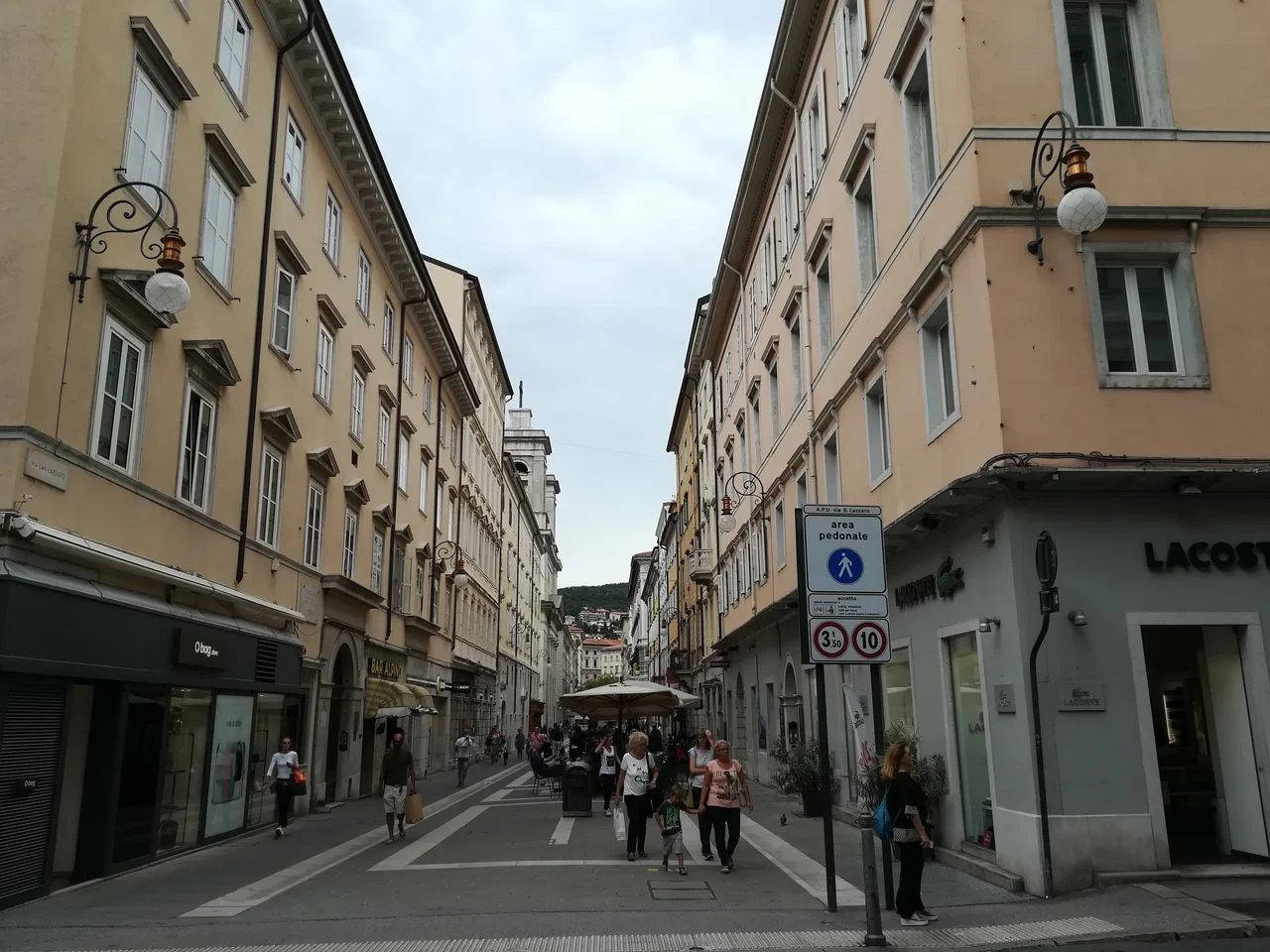 Trieste Via San Lazzaro sokak görünümü, Eylül 2017
