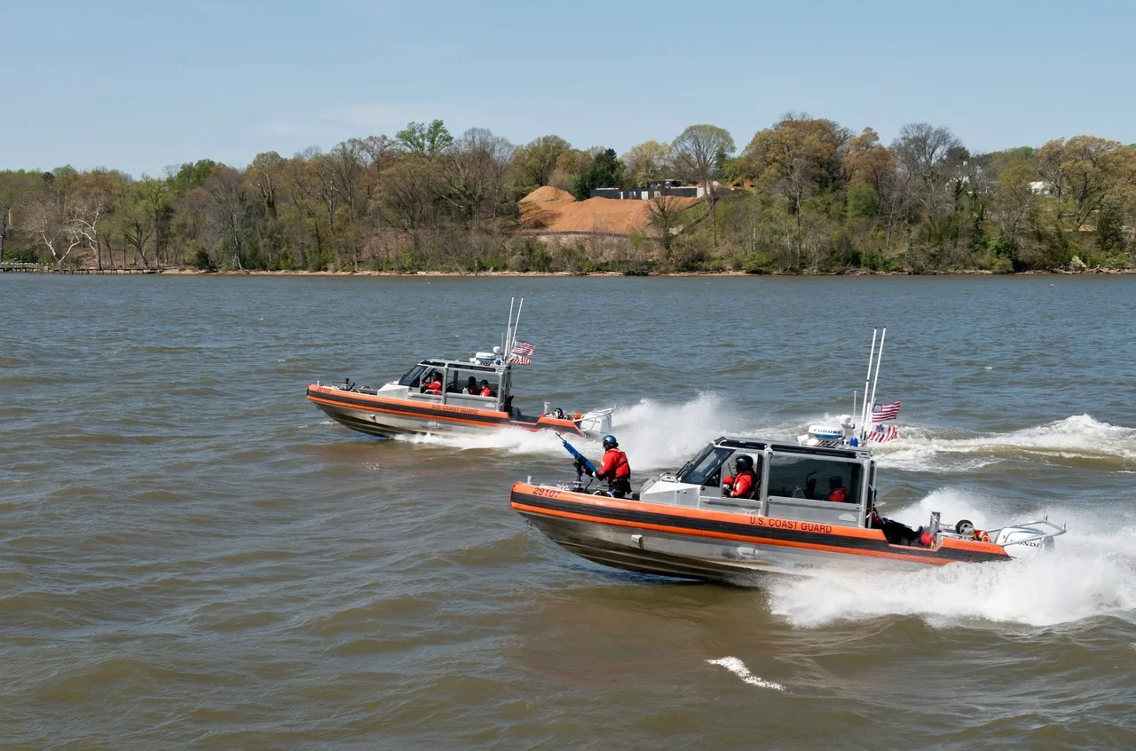 Two Coast Guard boats on the Potomac near Alexandria, 6 April 2016 training archive