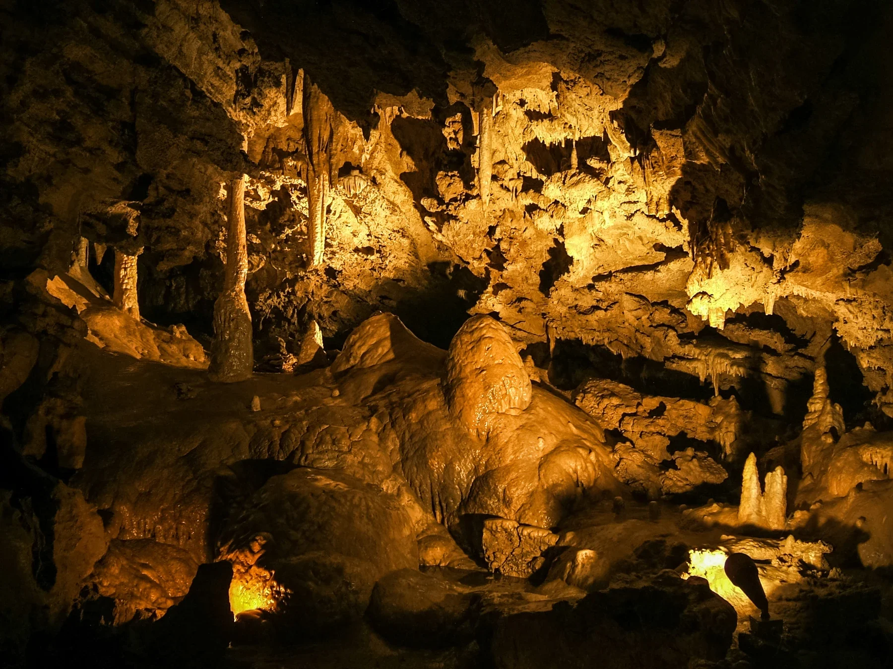 Oregon Caves Miller’s Chapel mağara oluşumları; Grants Pass dışında ayrı gezi