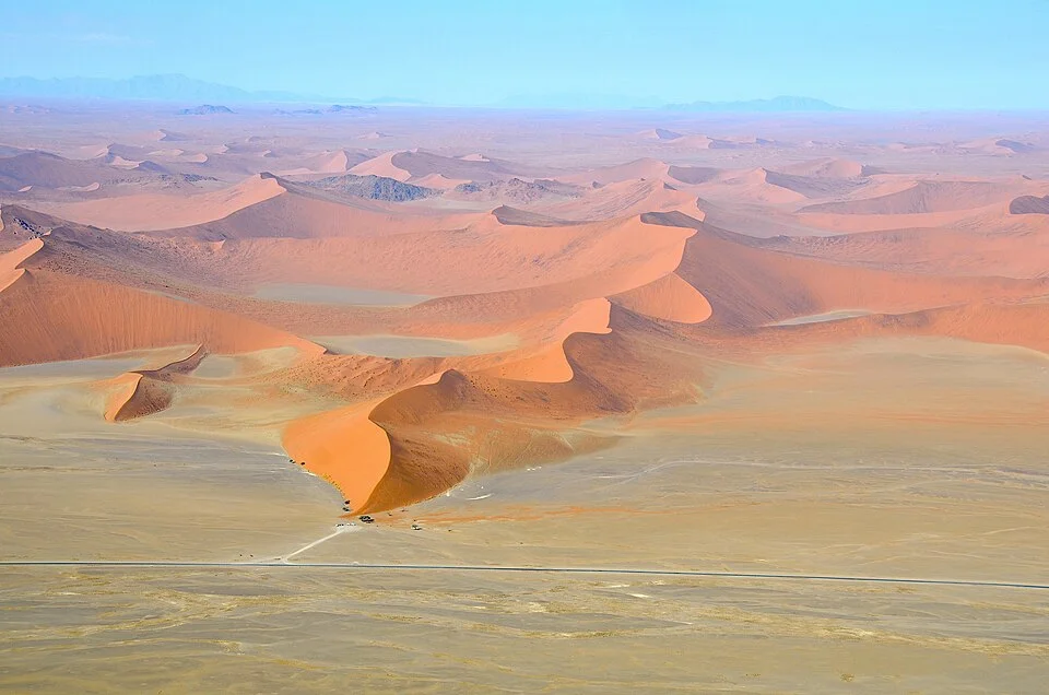 Sossusvlei bölgesindeki Dune 45 kumulu