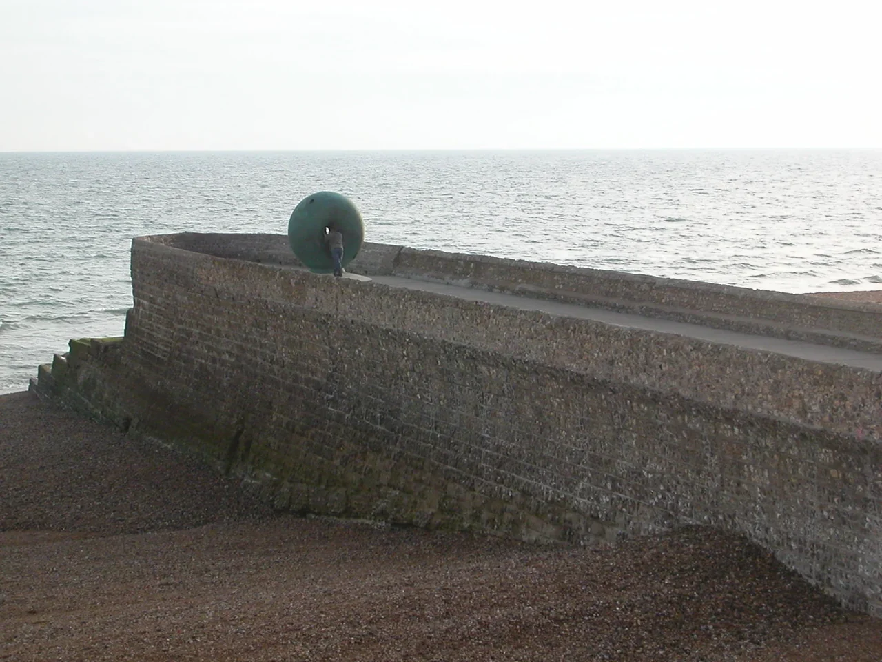 Brighton East Street karşısındaki sahil mahmuzu, 2010 arşiv fotoğrafı