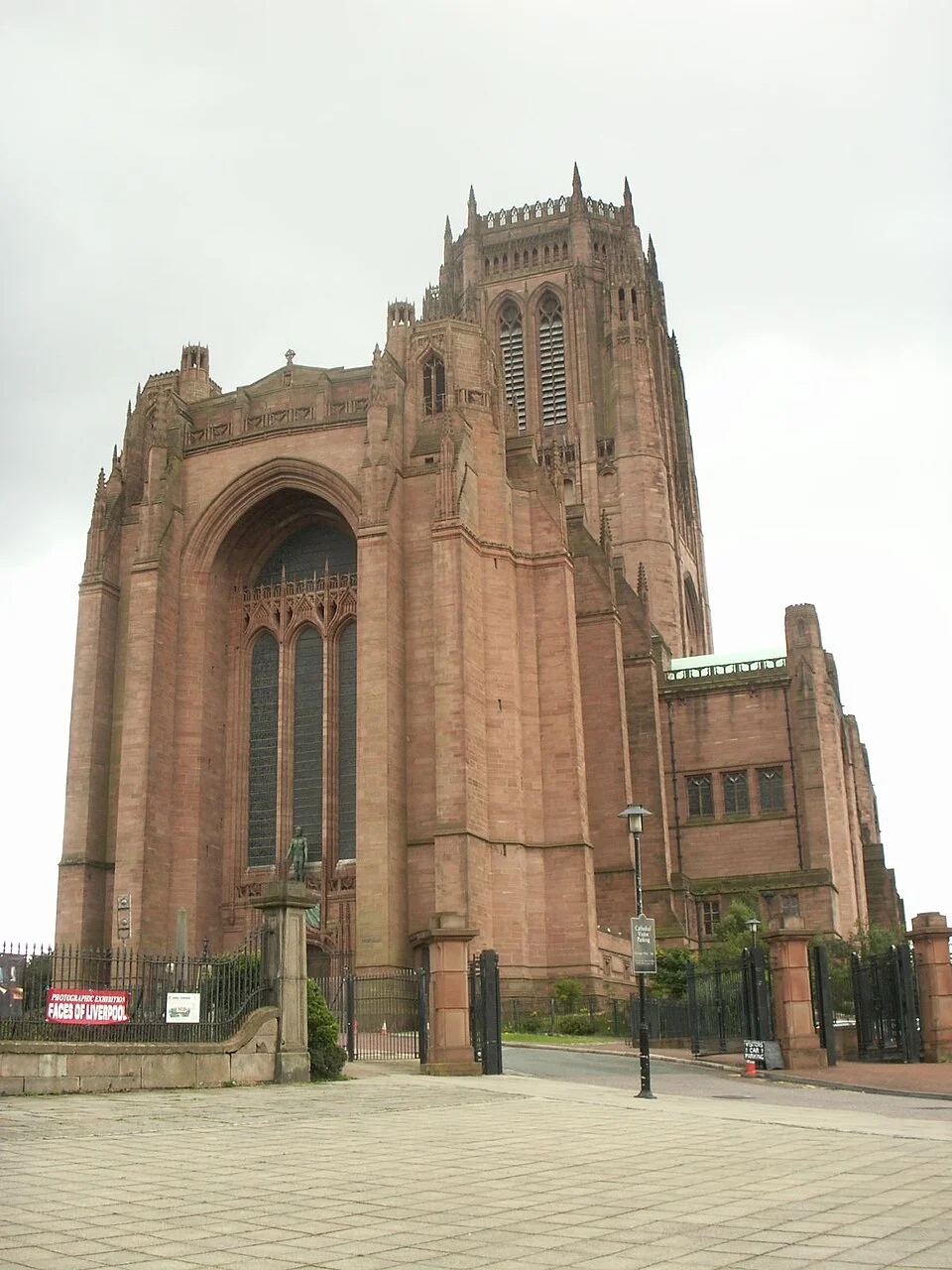 Exterior of the Anglican Liverpool Cathedral; August 2007, not the Metropolitan Cathedral.