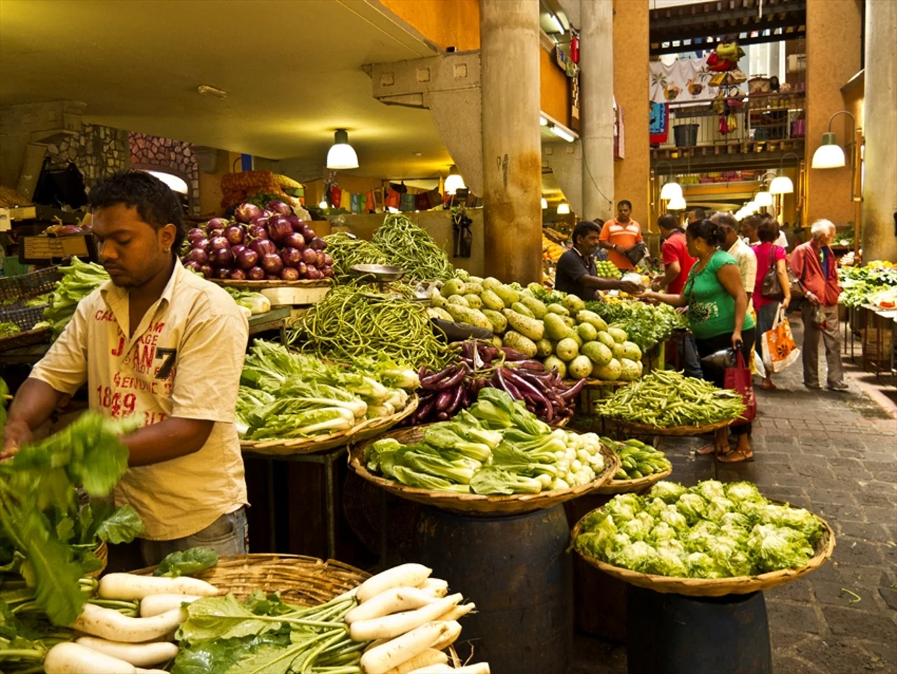 Produce stalls at a Port Louis food market; Antoine Debroye, 22 December 2011