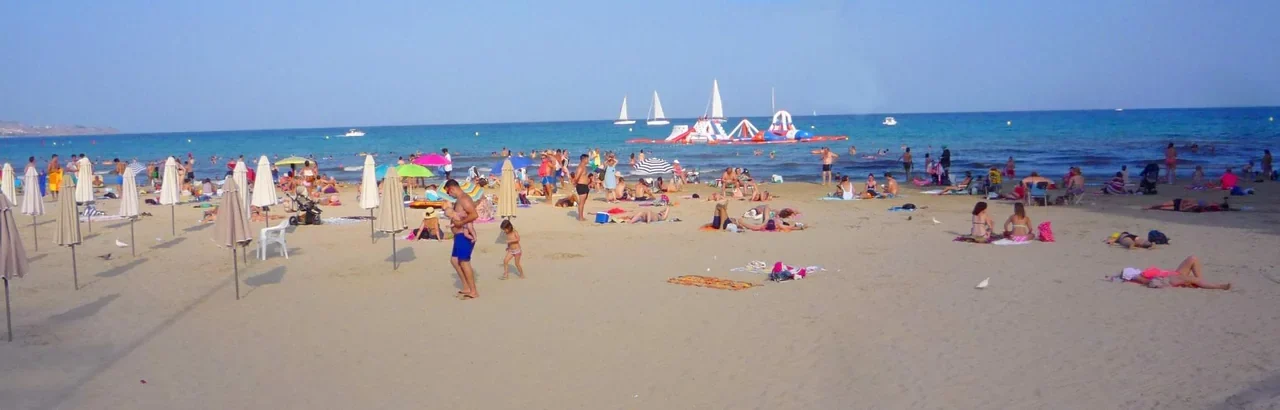 Postiguet Beach in central Alicante, archival view from 2018
