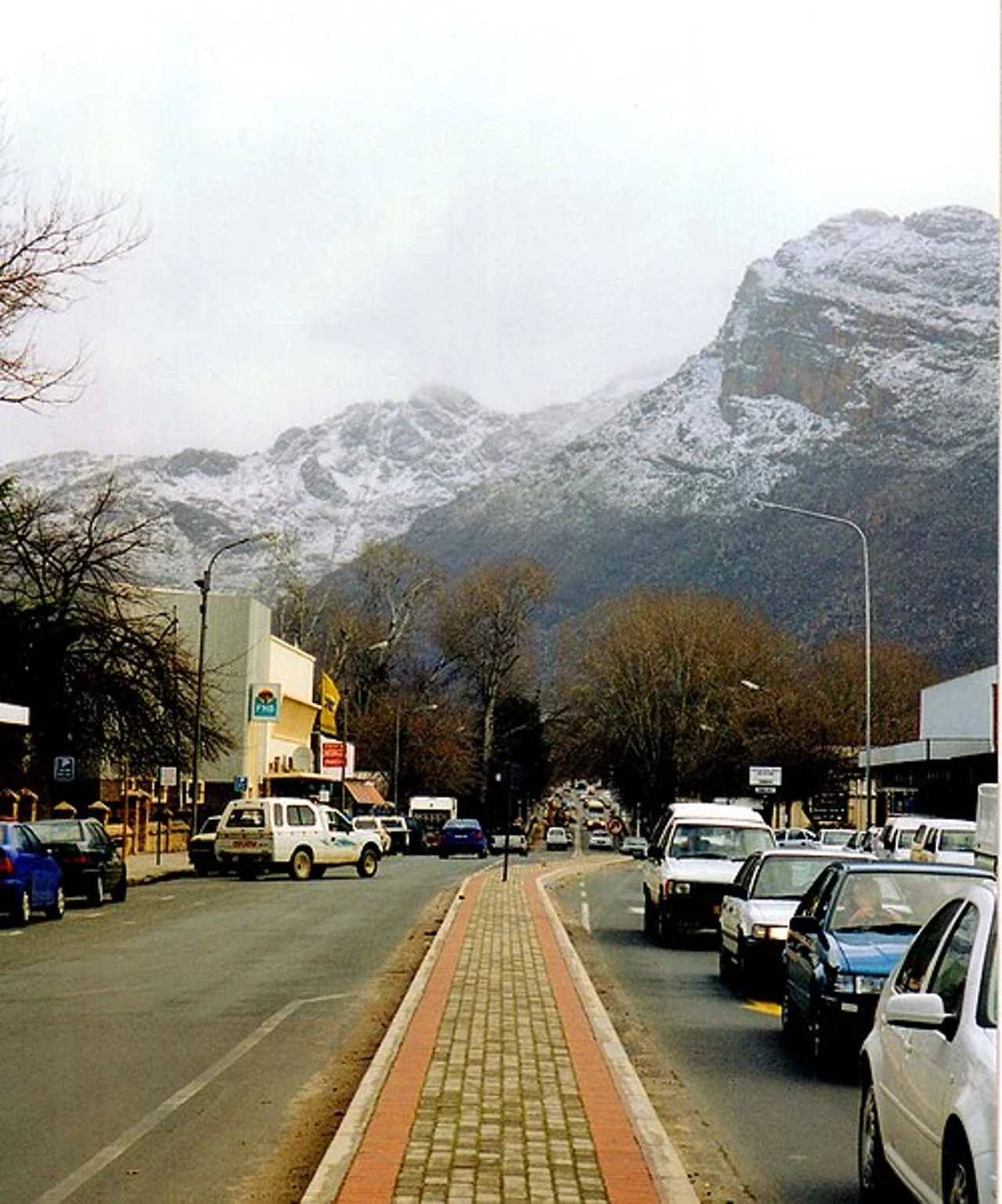 Ceres kent görünümü, Ağustos 2003; güncel trafik değildir