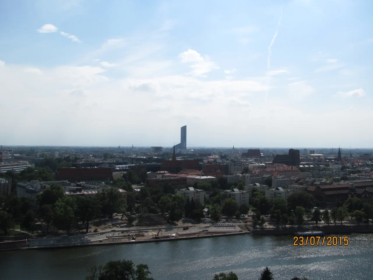 Oder Nehri ve Wrocław panoraması, üzerinde 23 Temmuz 2015 tarih damgasıyla