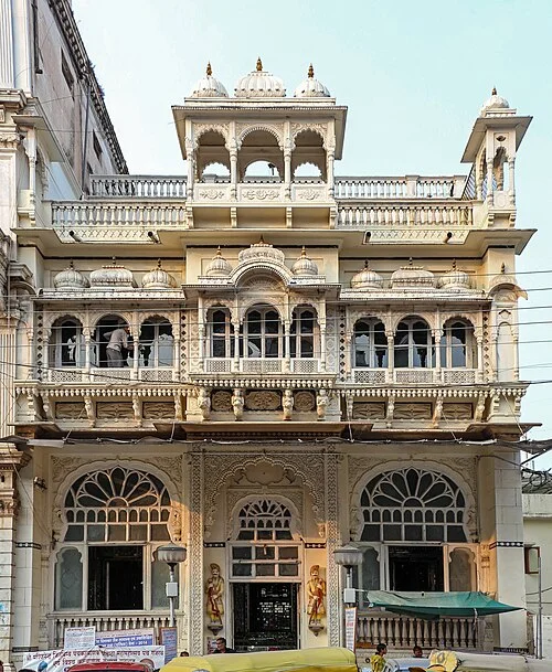 Exterior of Kanch Mandir in Indore