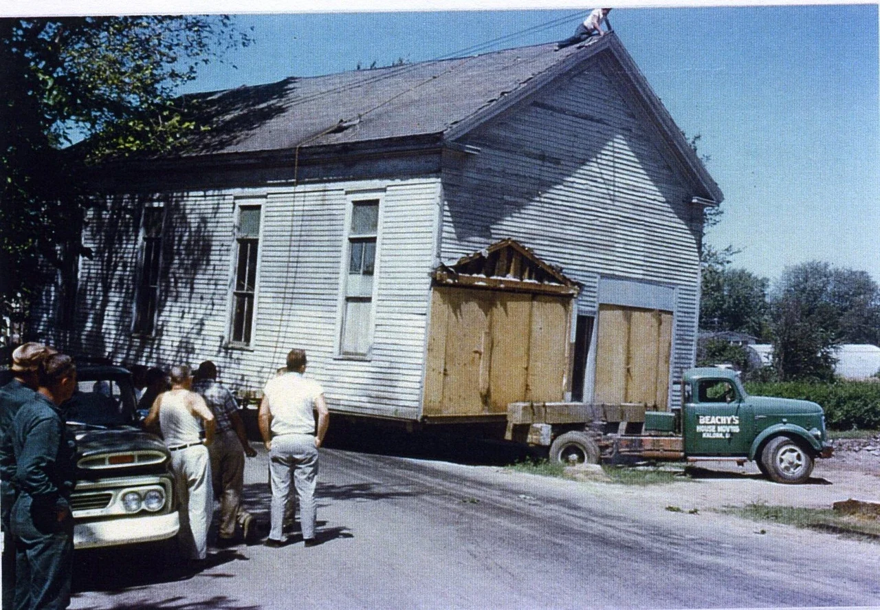 Friends Meetinghouse binasının taşınması, West Branch 1964