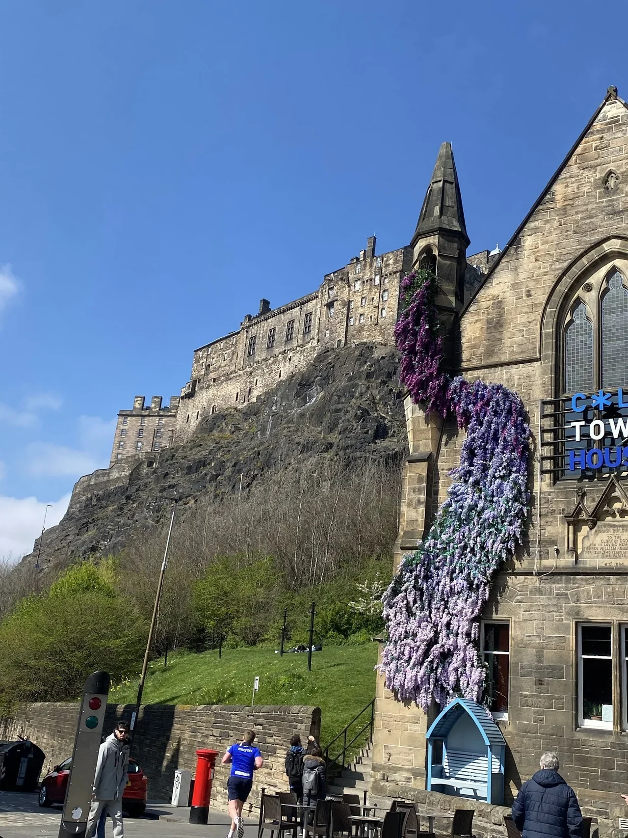 Grassmarket’ten Edinburgh Kalesi, Nisan 2023