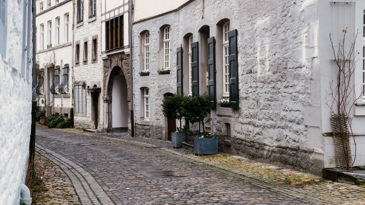 A quiet paved street in Aachen’s old town