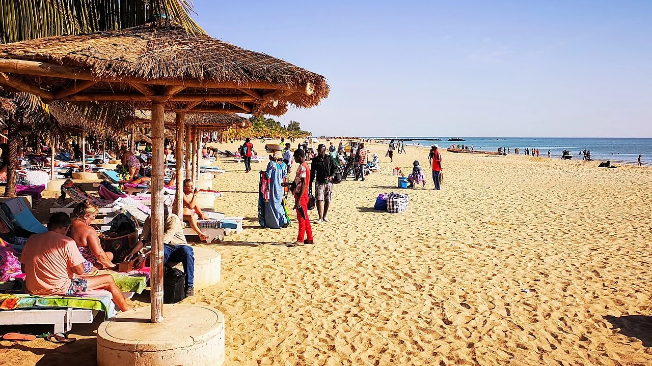 Saly shoreline and beach setting, January 2019