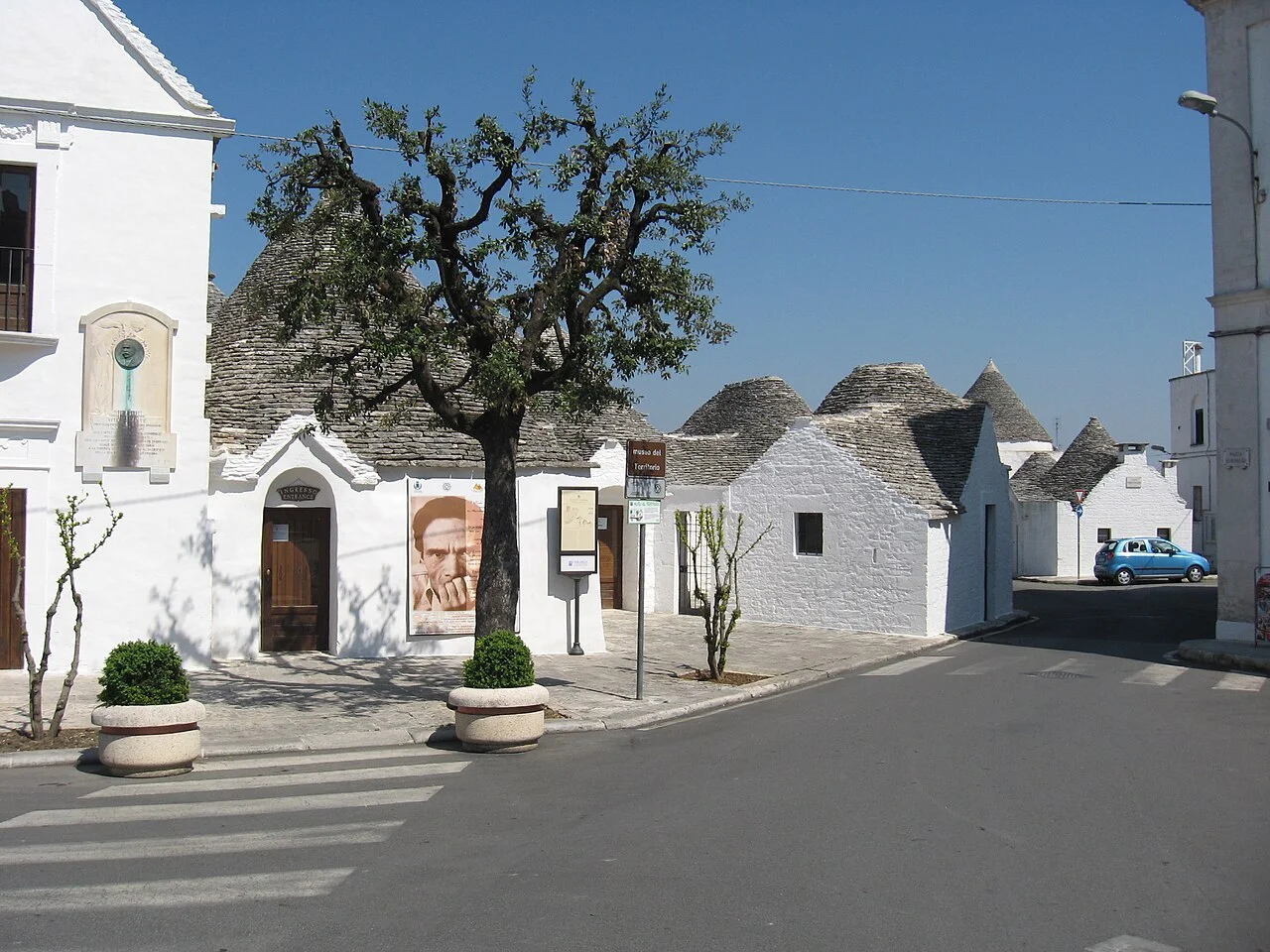 Alberobello Casa Pezzolla dış görünümü, 2011