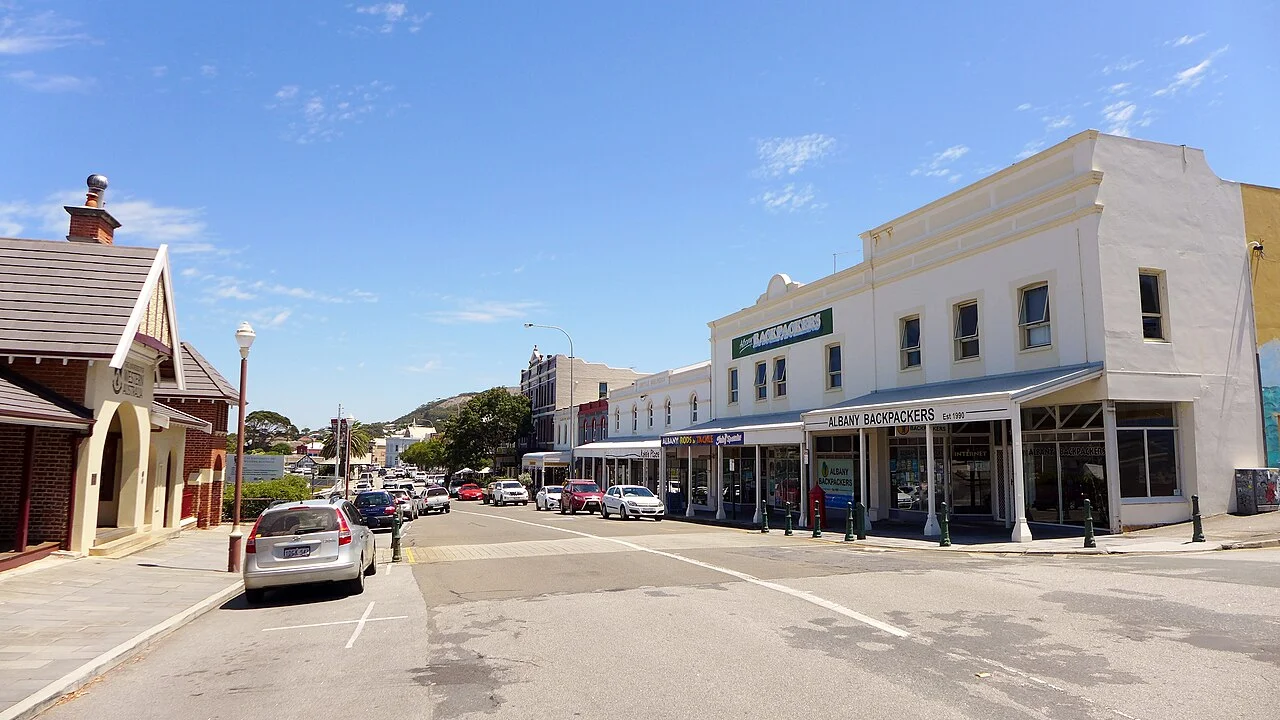 Albany Stirling Terrace sokak görünümü, Şubat 2019