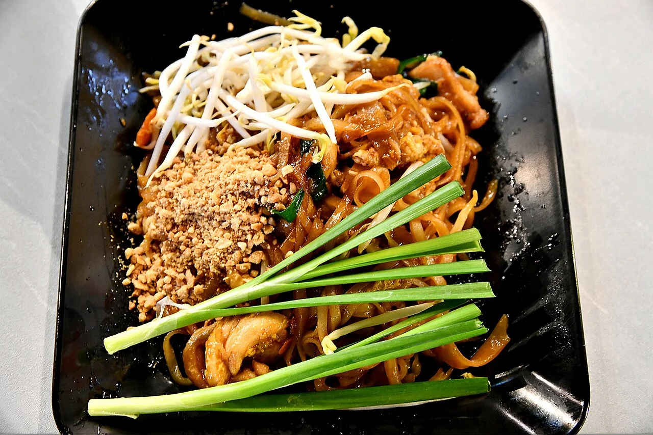 Bangkok Asiatique'te pad thai tabağı; Trisorn Triboon, 27 Aralık 2018.