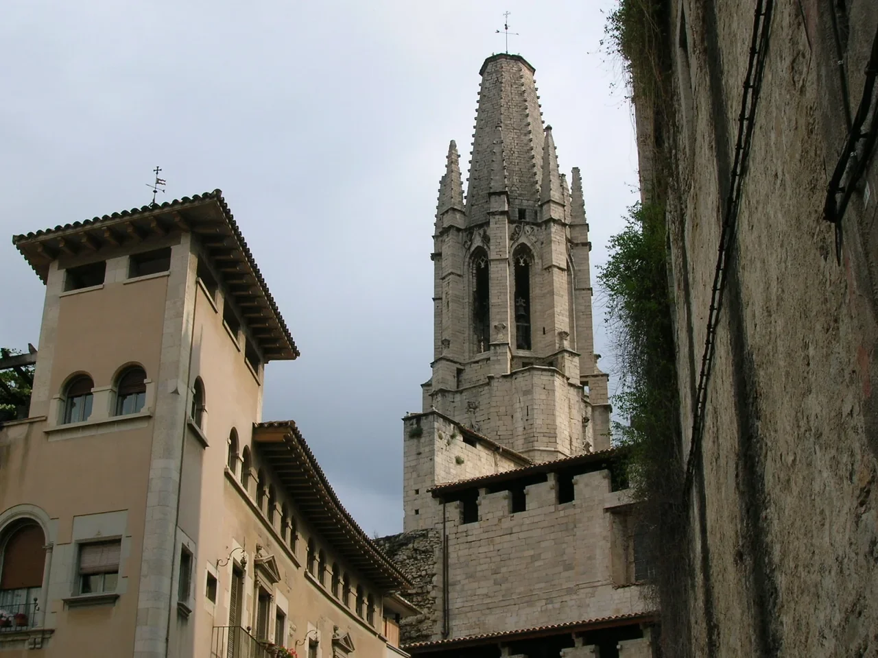 Sant Feliu bell tower above Girona’s historic streets, 2005