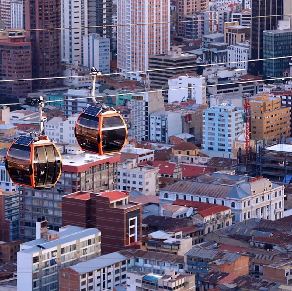 La Paz Mi Teleférico turuncu hat kabinleri, 2018