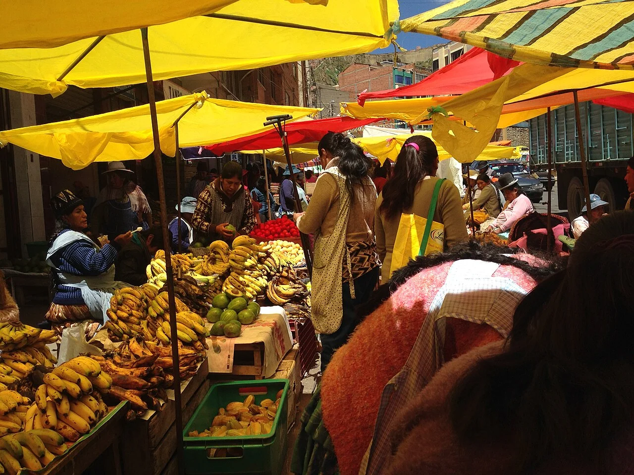 La Paz El Tejar pazar sahnesi, 2015; Lanza pazarı değildir