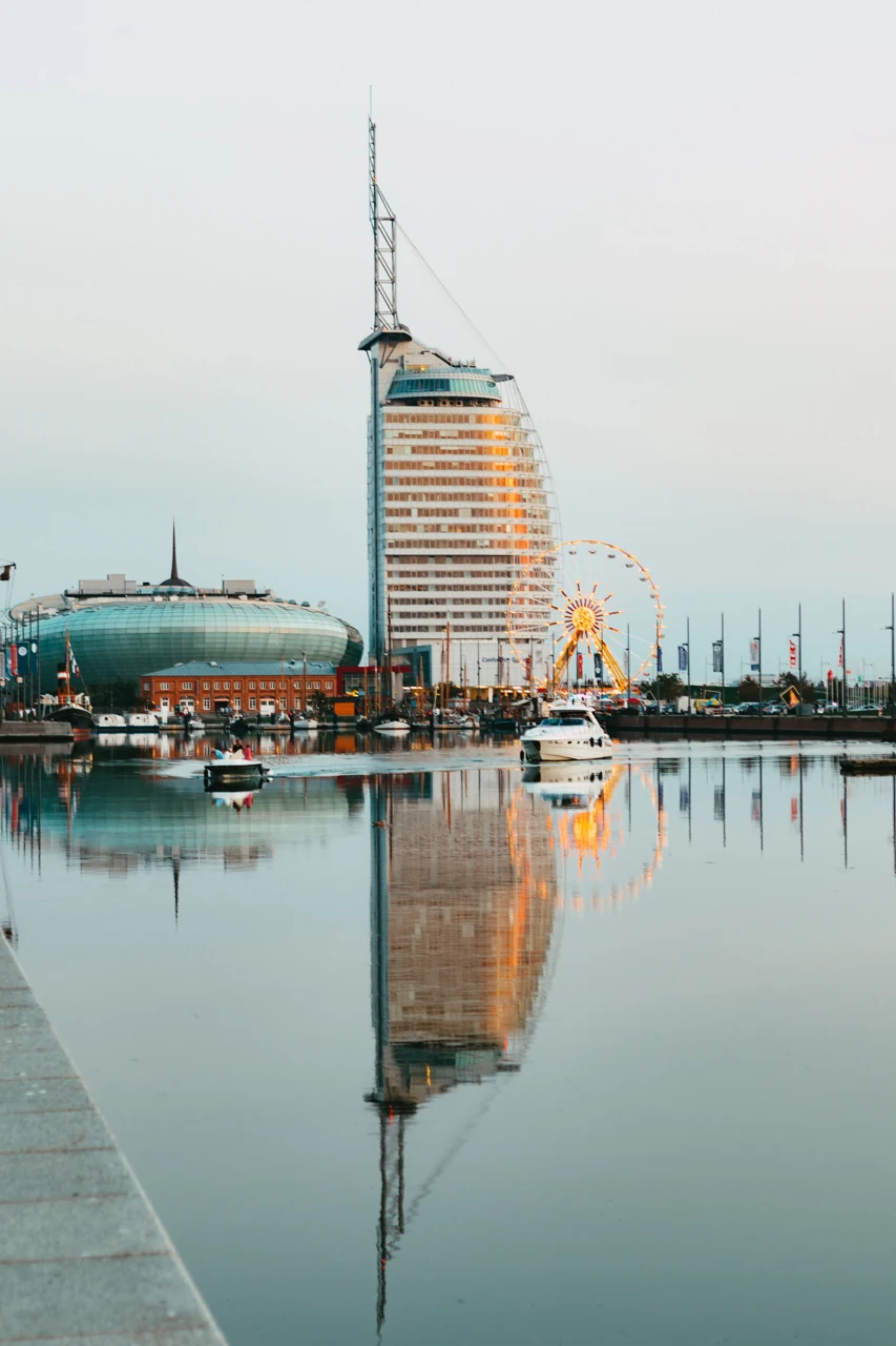 The Bremerhaven harbour basin with a Ferris wheel present when photographed
