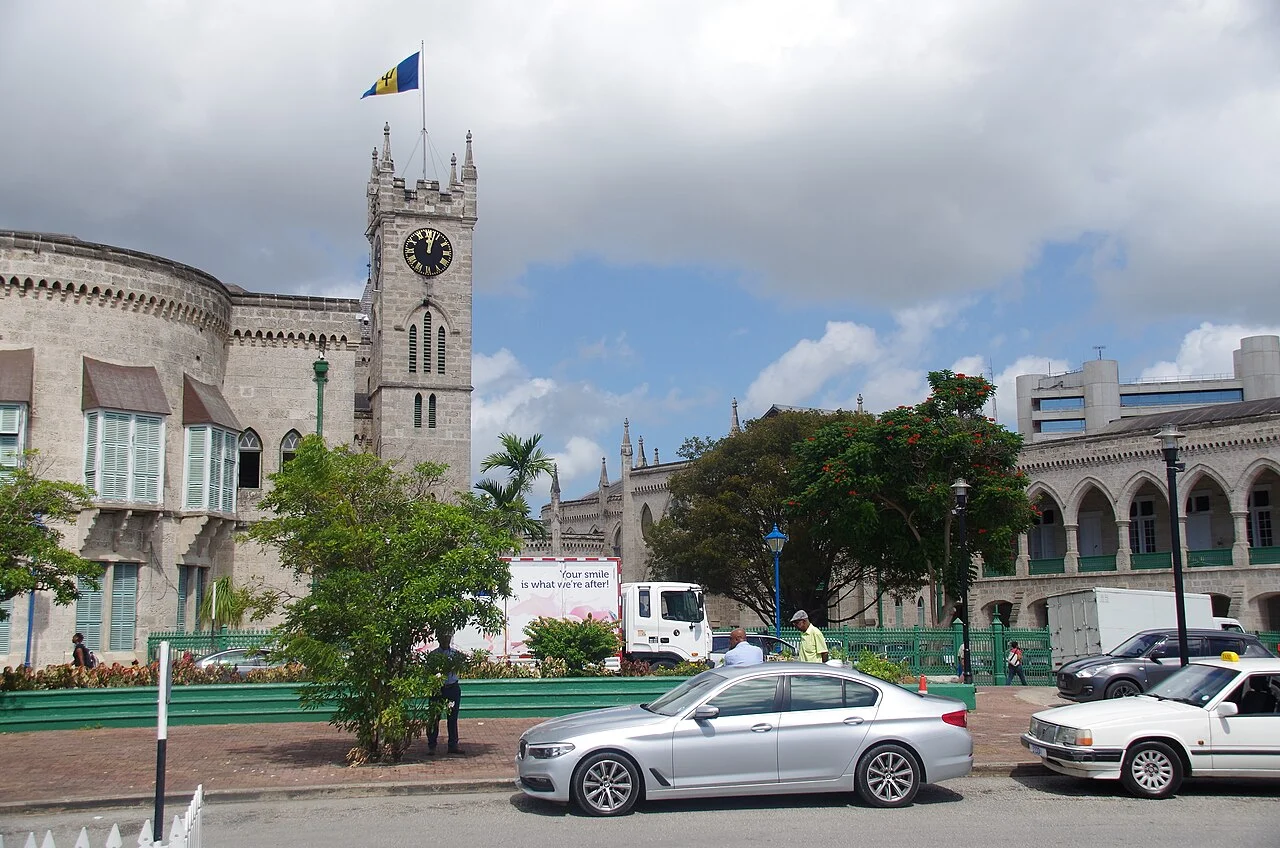 Bridgetown tarihî Parlamento binaları dış görünümü, 2023