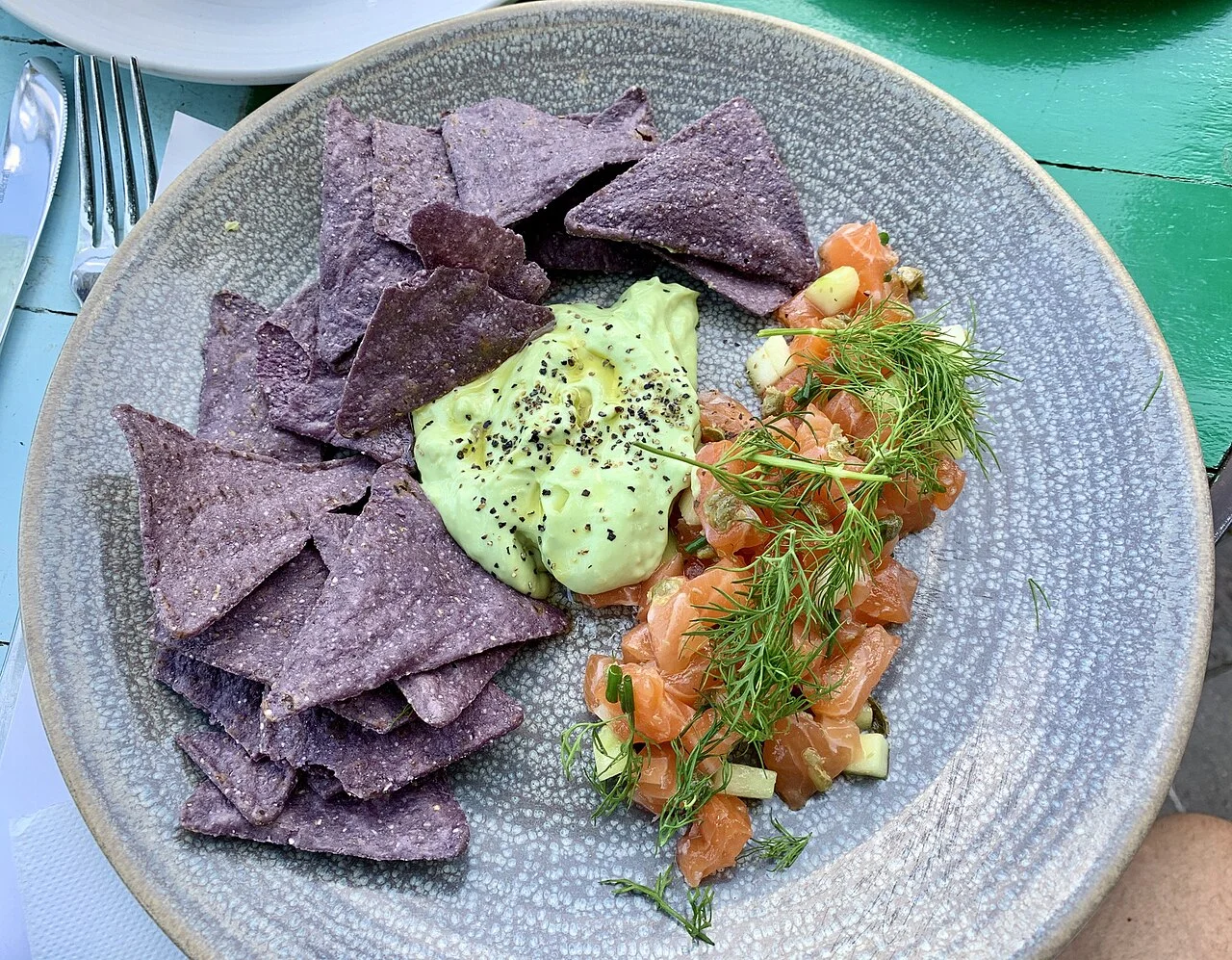 Brisbane Riverbar & Kitchen’da somon tartar, 2020