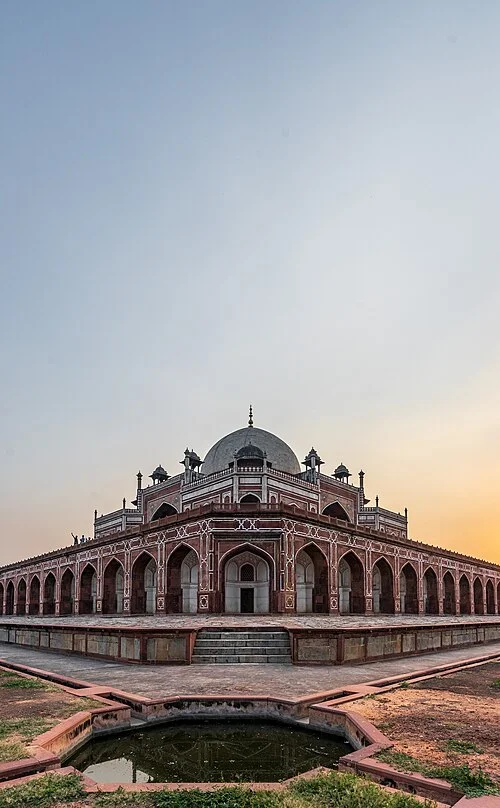 Delhi Hümayun Türbesinin batı görünümü