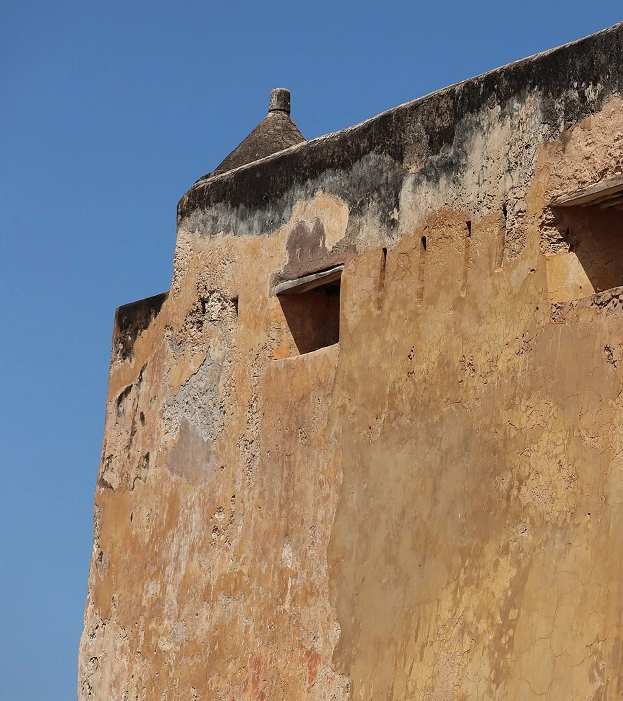 Mombasa, Fort Jesus dış duvarı; Kasım 2022