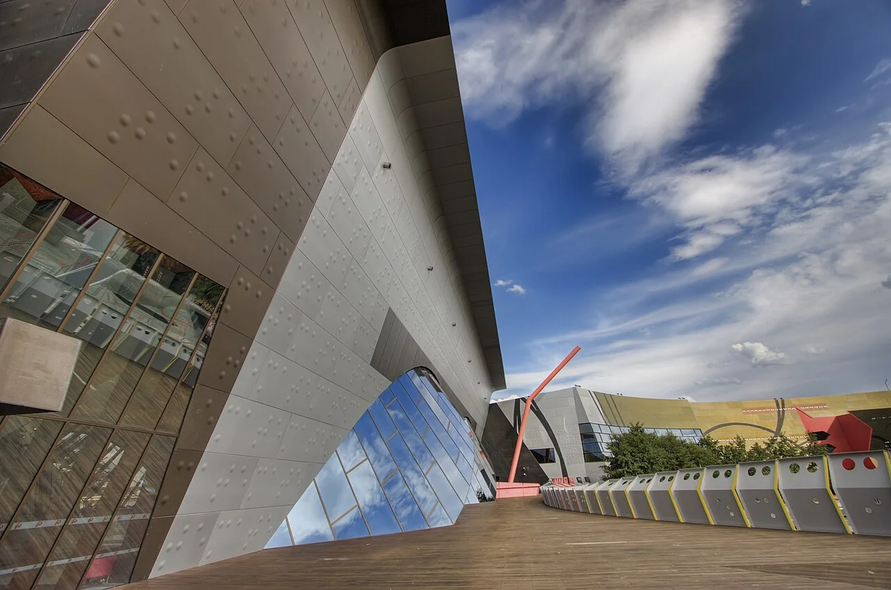 National Museum of Australia renkli dış cephesi, 2009 HDR fotoğrafı