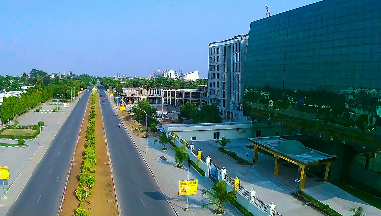 Cotonou Boulevard de la Marina; Ocak 2017 tarihli kent görünümü