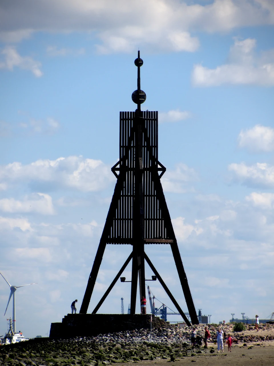 Cuxhaven’de Kugelbake’nin kıyıdan görünüşü, 2012