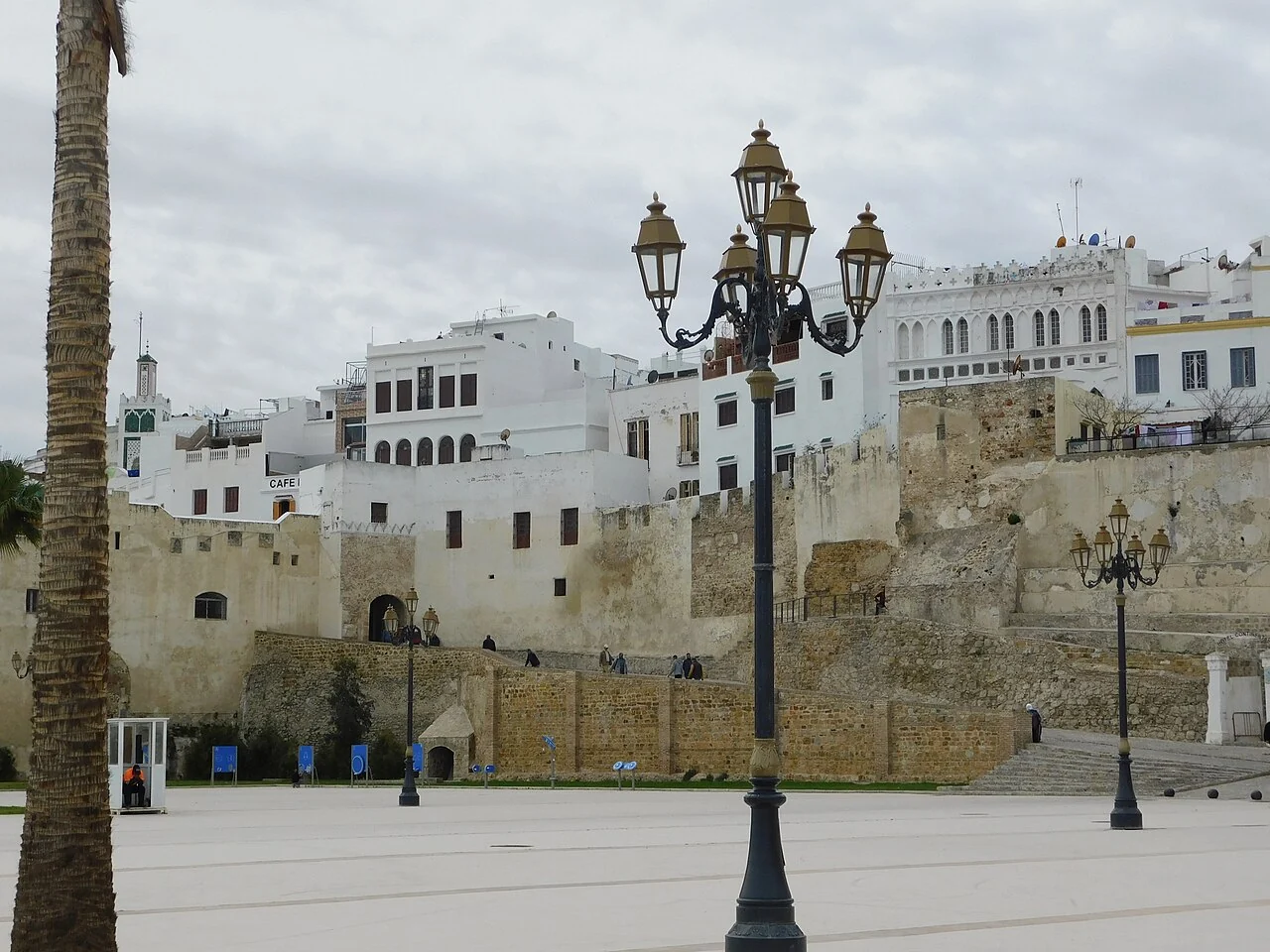 Tangier Kasbah dış çevresi, 10 Mart 2022; sergi içi değildir
