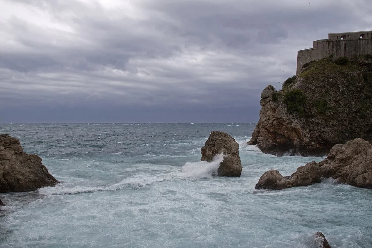 Dubrovnik Lovrijenac kıyısı, ayrı ziyaret bölümü; 2009-10-23