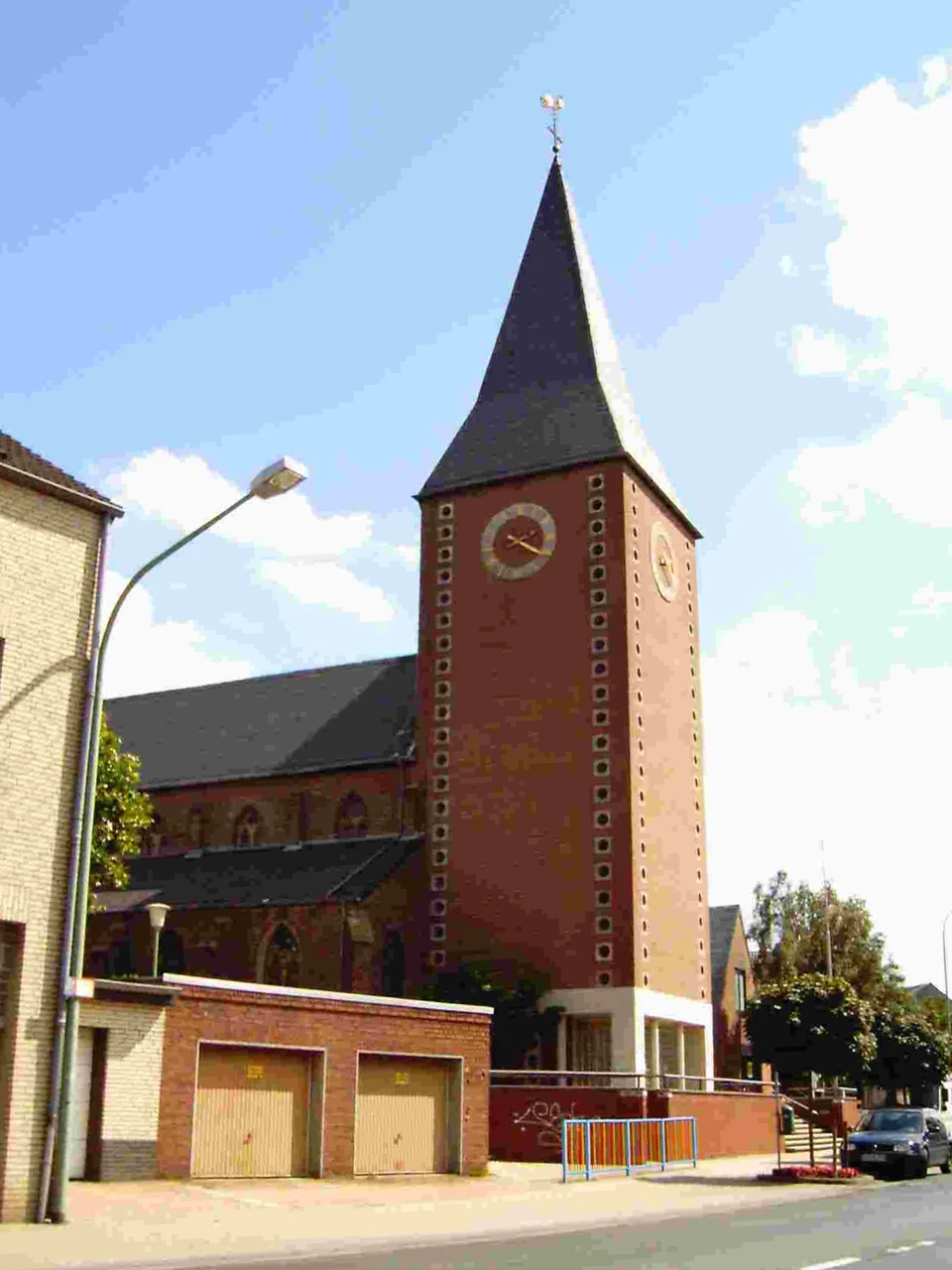 Church in the Birkesdorf district of Düren, 2006