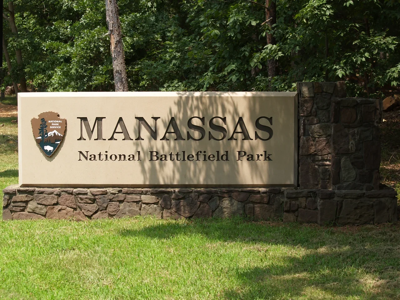 Entrance sign and public approach at Manassas National Battlefield Park, NPS archive